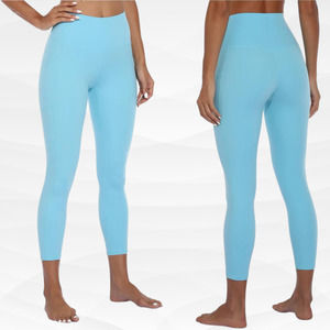 NWOT Colorfulkoala Pocket Brushed Leggings 25" Baby Blue Size L